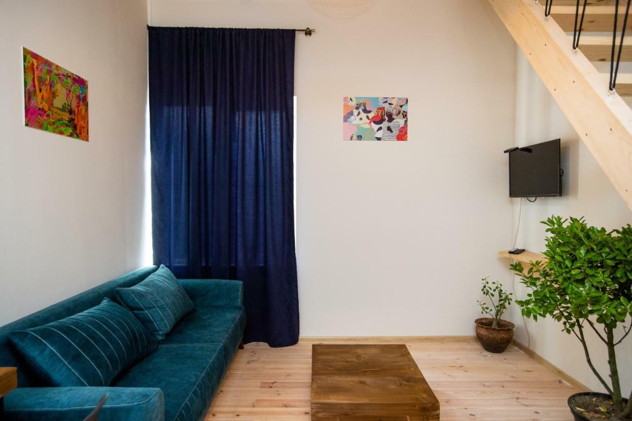 Giorgi'S Apartment Tbilissi Extérieur photo